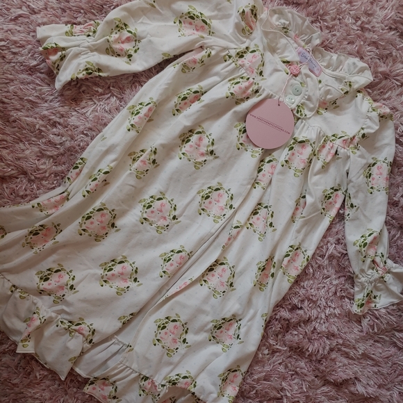 Sweetly Robe - Picture 1 of 1